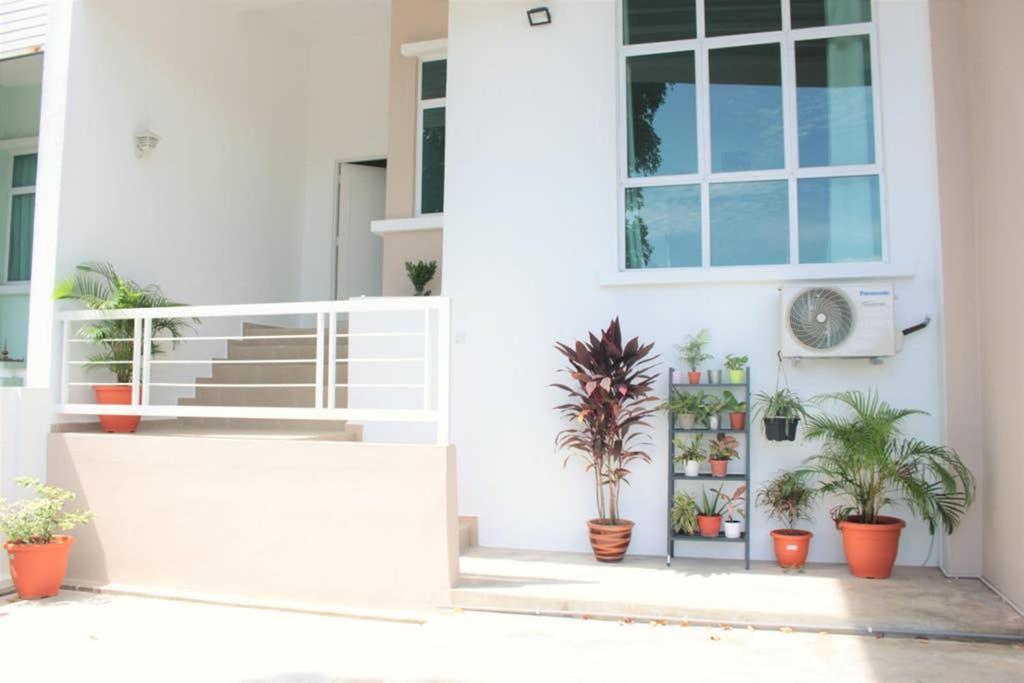 New Seaview Cozy Modern Beach House 탄중붕가 외부 사진